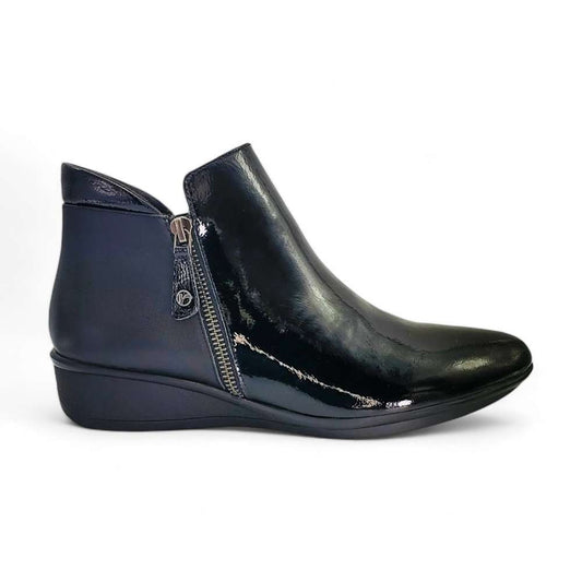 Damascus Wedged Boot - Black Patent