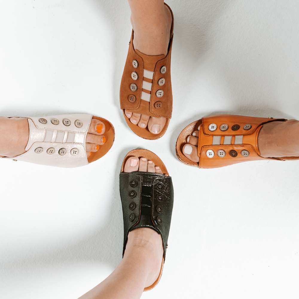 Antalya Slide Sandal - Black Linen