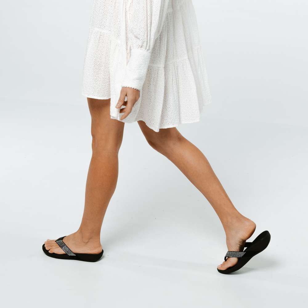 Allora Toe Post Sandal - Black Rhinestone