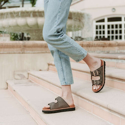 Daisy Slide - Black Raffia