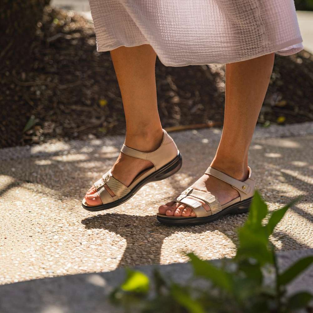 Negara Sandal - Champagne/Metallic Interest